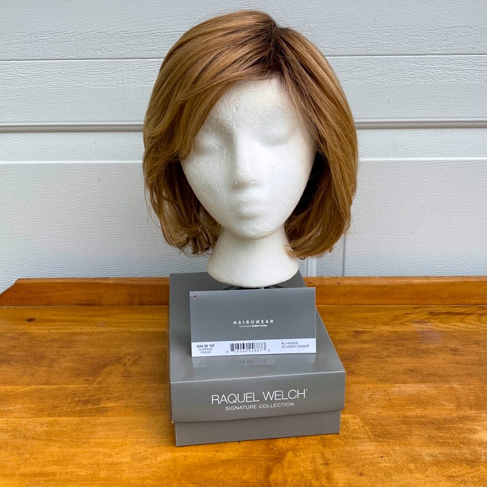 Raquel Welch On in 10! Color RL 14/25SS (SS Honey Ginger)